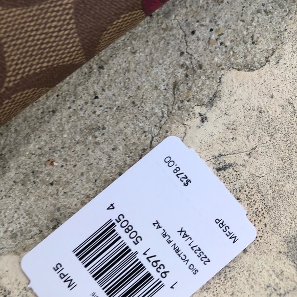 NWT Coach Floral Accordion Zip around wallet - Picture 6 of 7